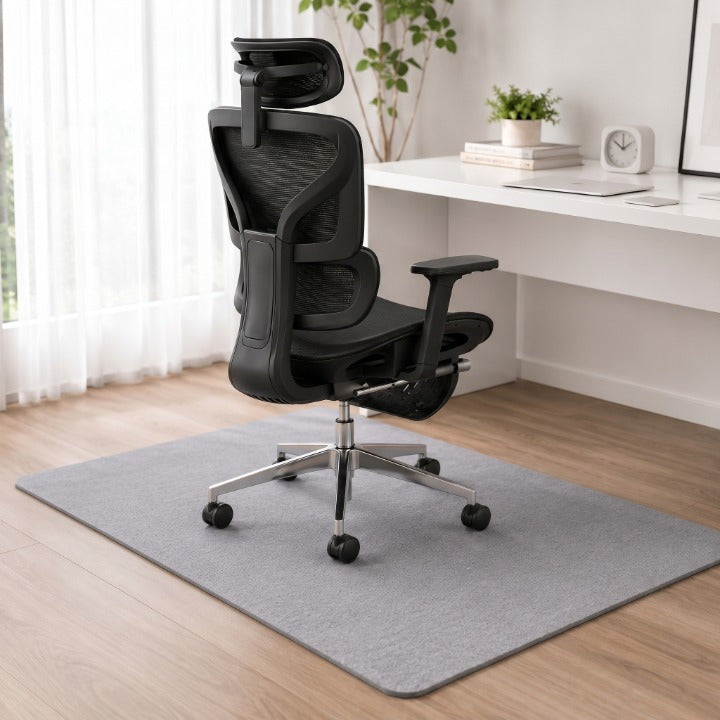Tapis de chaise bureau ERGOΛ Shield gris clair — polyester premium antidérapant